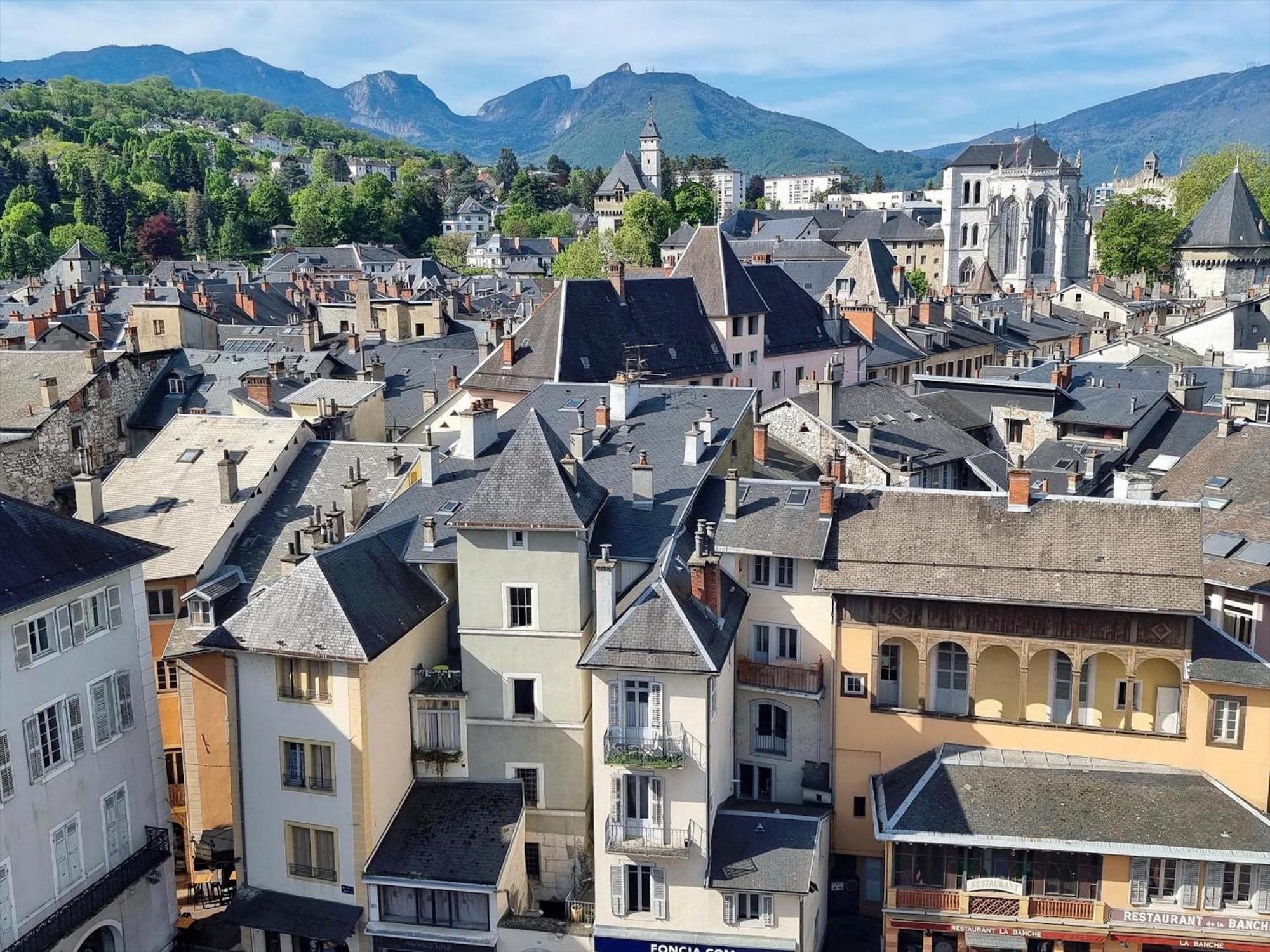 Logement Autour De Moi * * * * * Chambéry 외부 사진