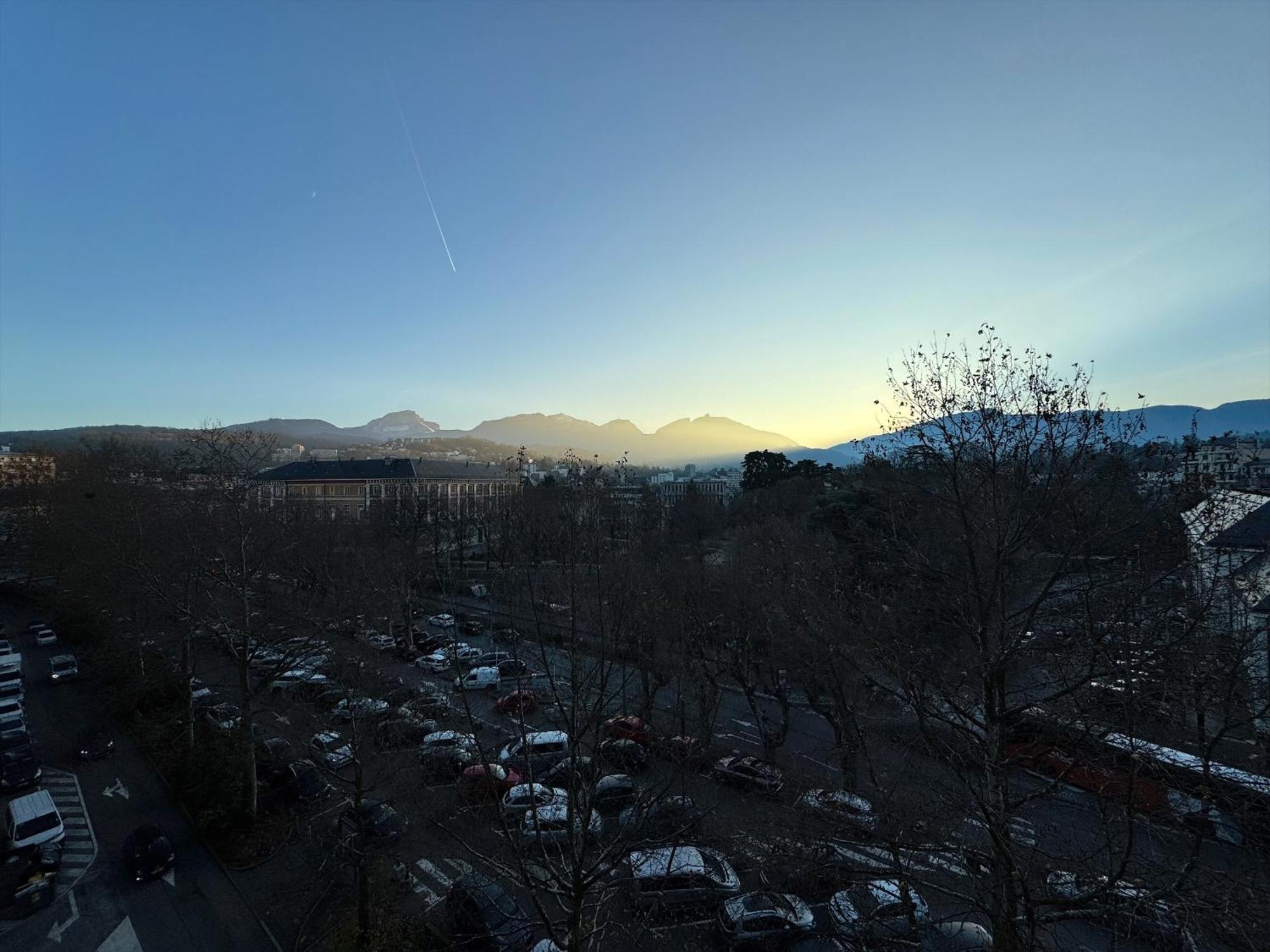 Logement Autour De Moi * * * * * Chambéry 외부 사진