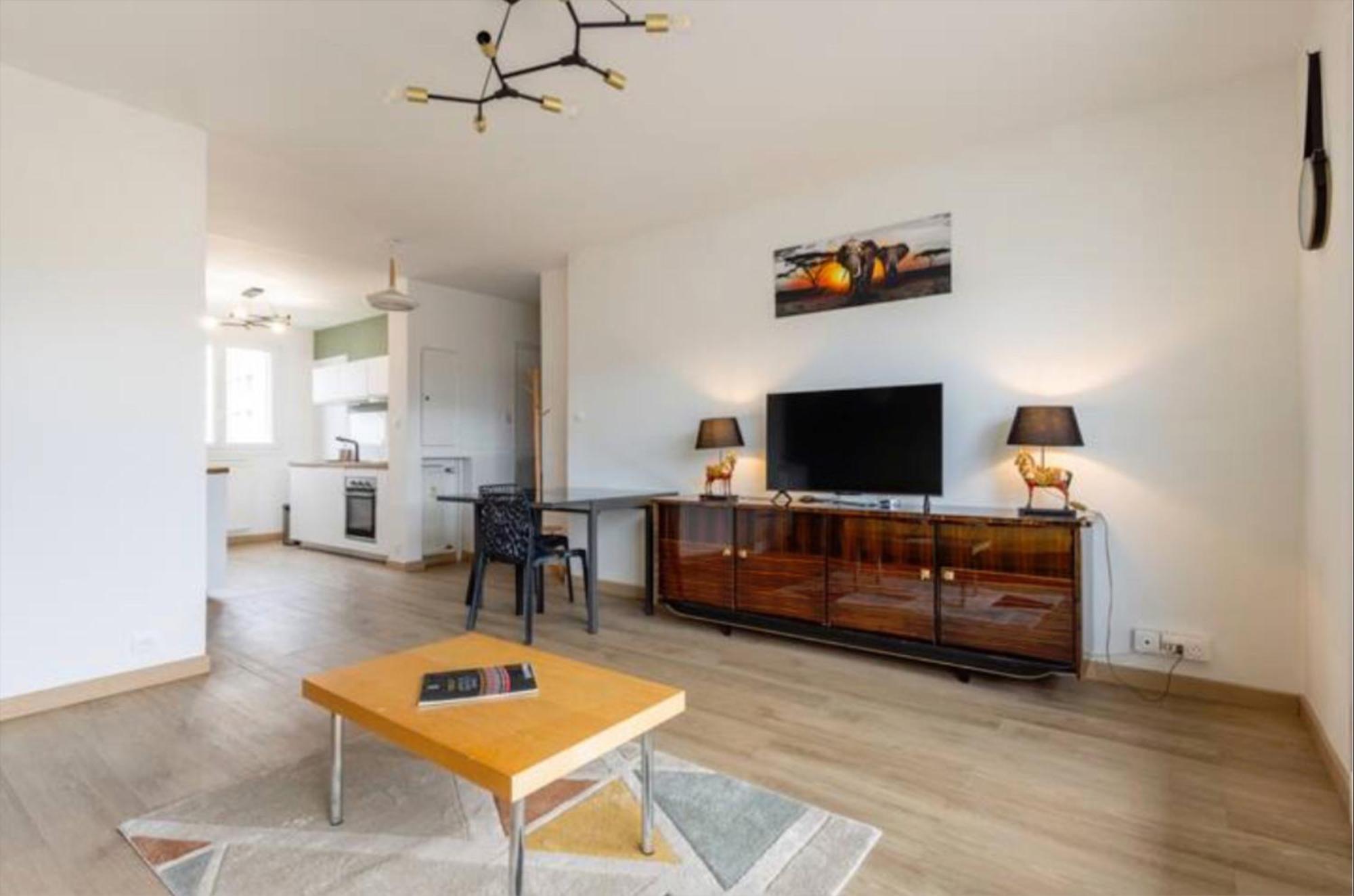 Logement Autour De Moi * * * * * Chambéry 외부 사진